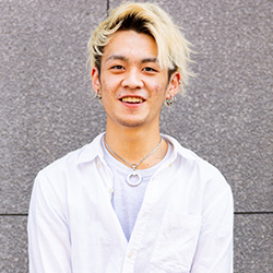 スタッフ紹介